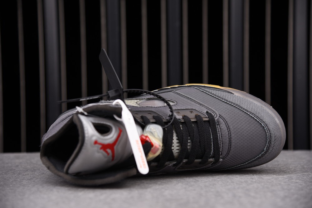 Off-White  Air Jordan 5 Retro SP Muslin CT8480 001