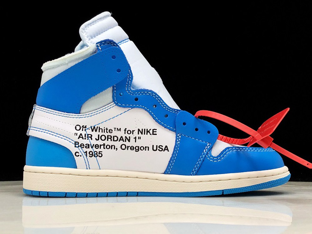 Off-White x Air Jordan 1 Retro High OG UNC