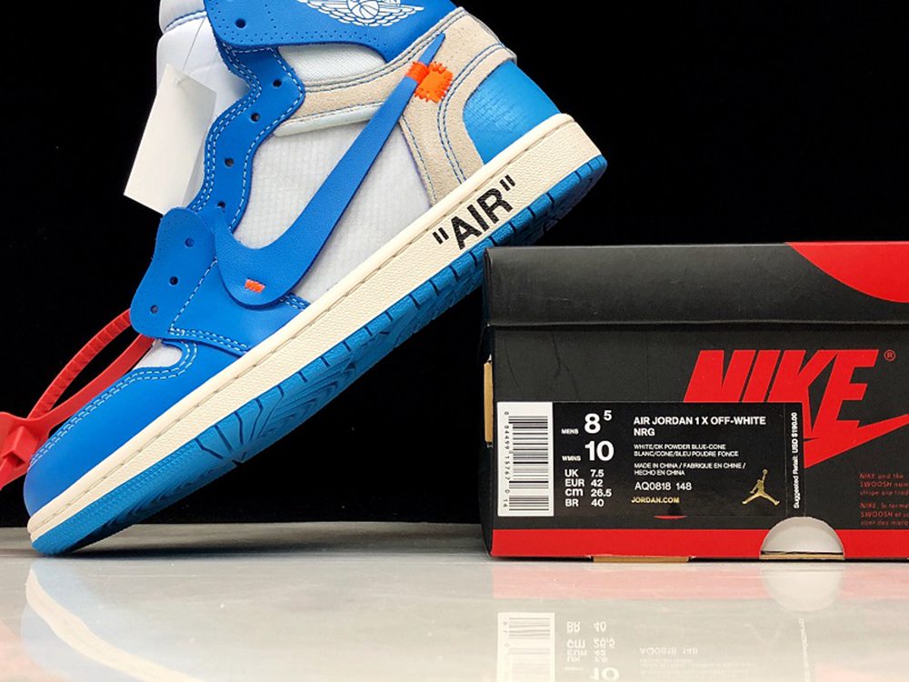 Off-White x Air Jordan 1 Retro High OG UNC