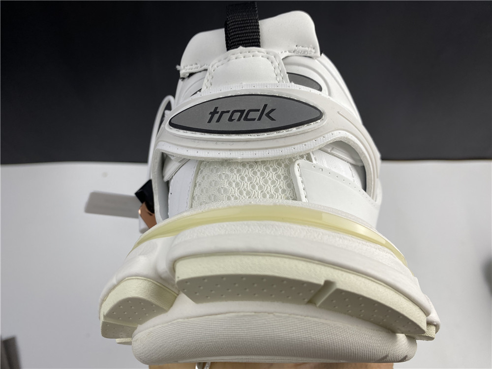 BLG Track Trainer White(CN9835)