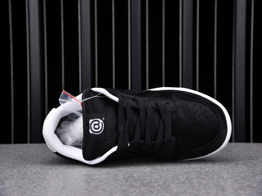 Medicom Toy x Dunk Low SB BE@RBRICK(CZ5127-001)