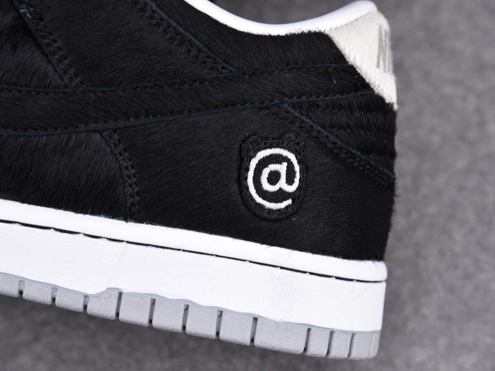 Medicom Toy x Dunk Low SB BE@RBRICK(CZ5127-001)