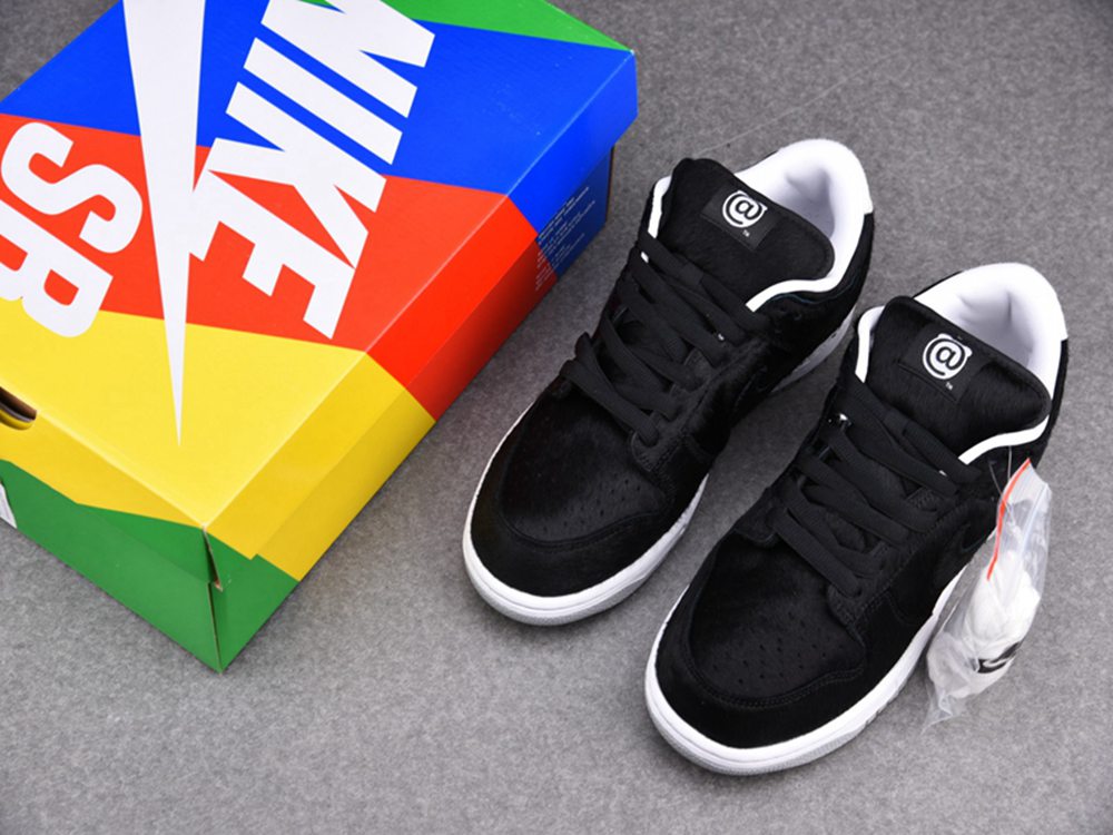 Medicom Toy x Dunk Low SB BE@RBRICK(CZ5127-001)