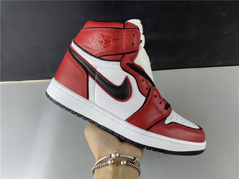 Air Jordan 1 Retro High OG Bloodline 2.0(555088 129)