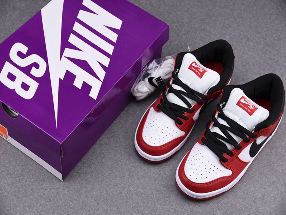 NIKE Dunk Low SB 'J-Pack Chicago'
