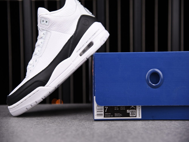Fragment Design x Air Jordan 3 Retro SP(DA3595-100)