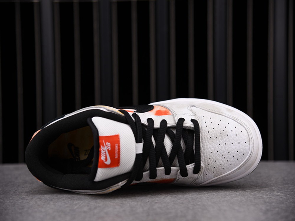 Nike SB Dunk Low Pro QS Roswell Raygun(BQ6832-101)