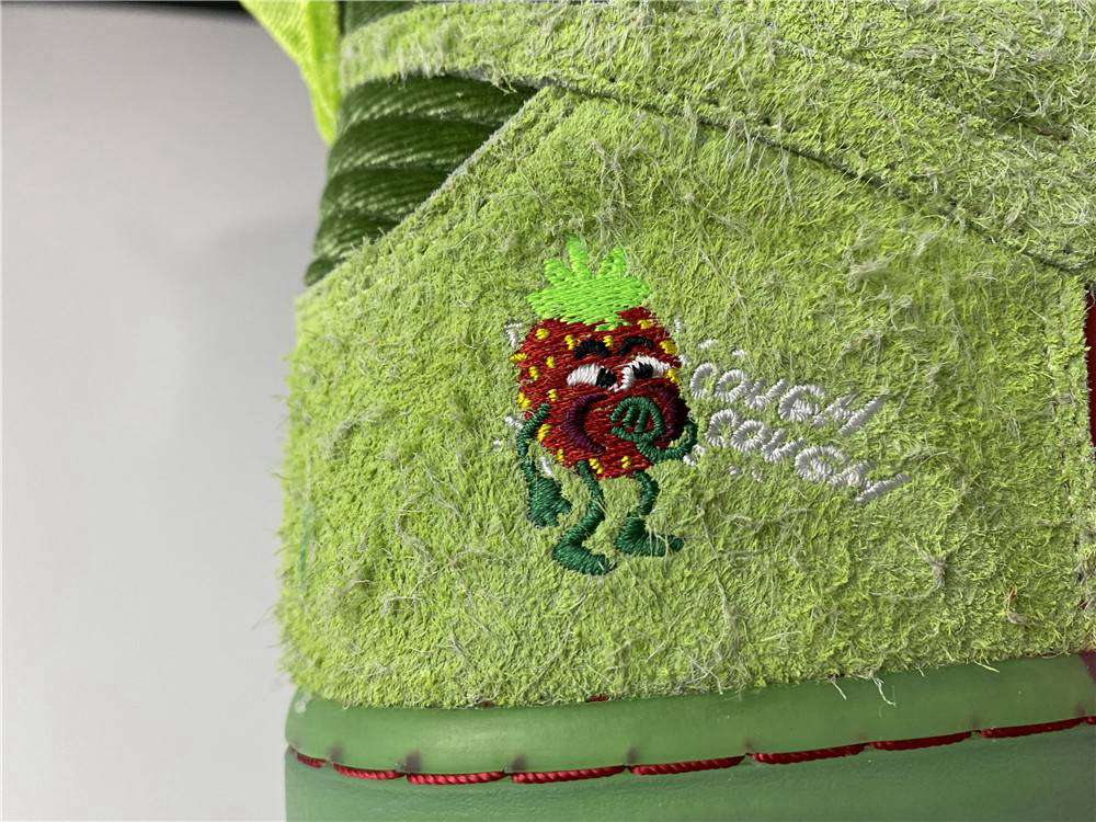 SB Dunk High Strawberry Cough(CW7093-600 )