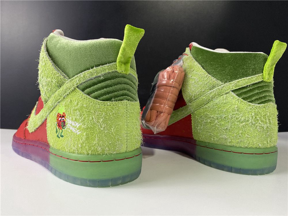 SB Dunk High Strawberry Cough(CW7093-600 )