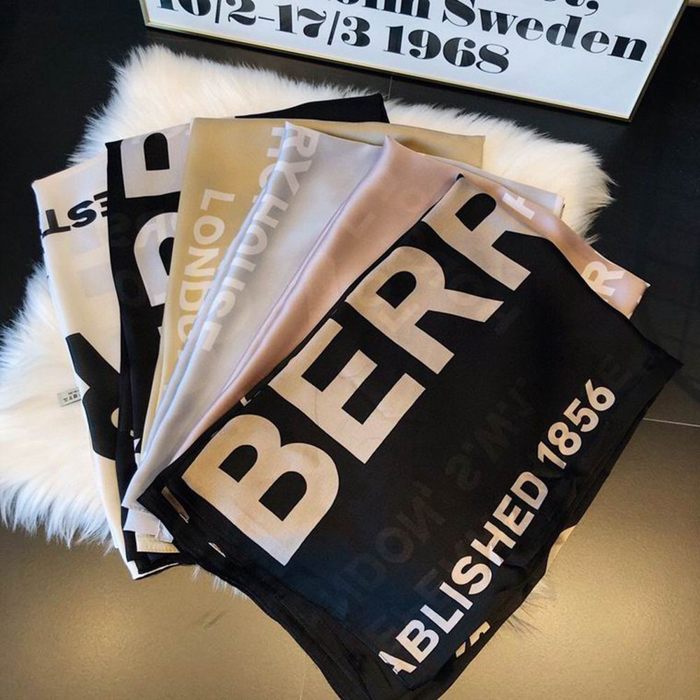 Bv*b*rry Scarf
