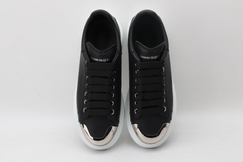 AMQ Leather Black Sneakers