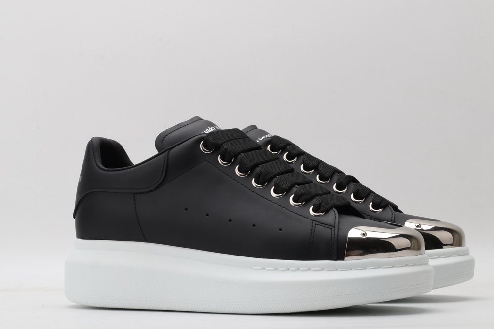 AMQ Leather Black Sneakers