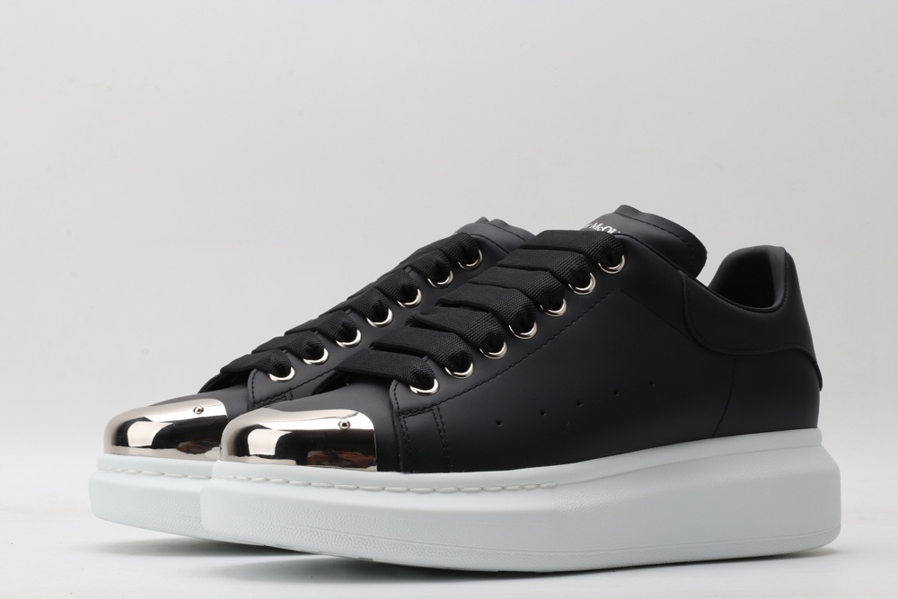 AMQ Leather Black Sneakers