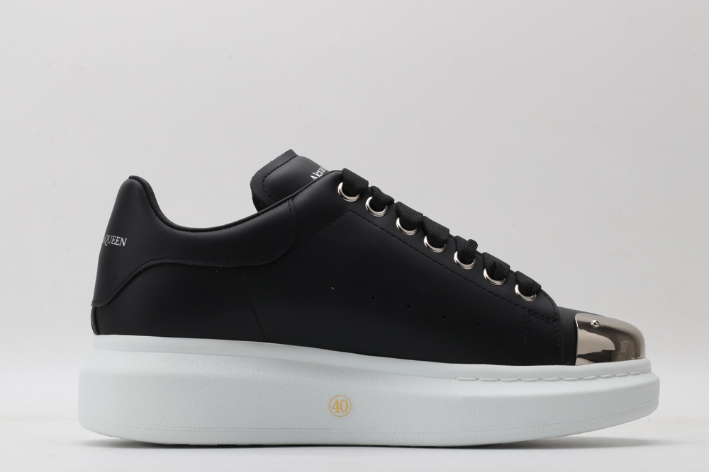 AMQ Leather Black Sneakers