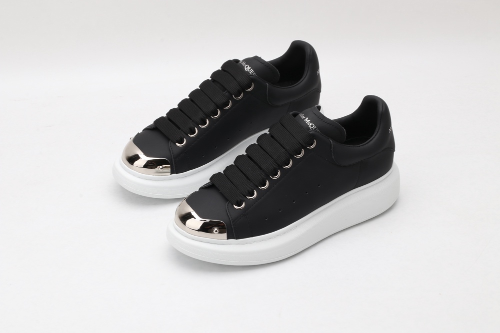 AMQ black oversized sneakers