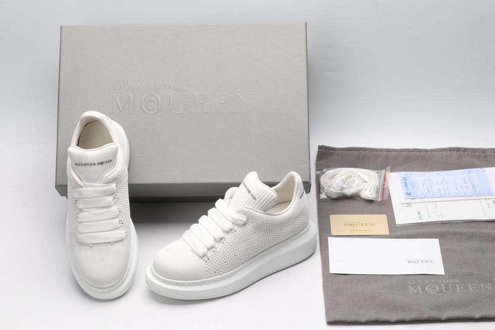 AMQ OVERSIZED SNEAKER White