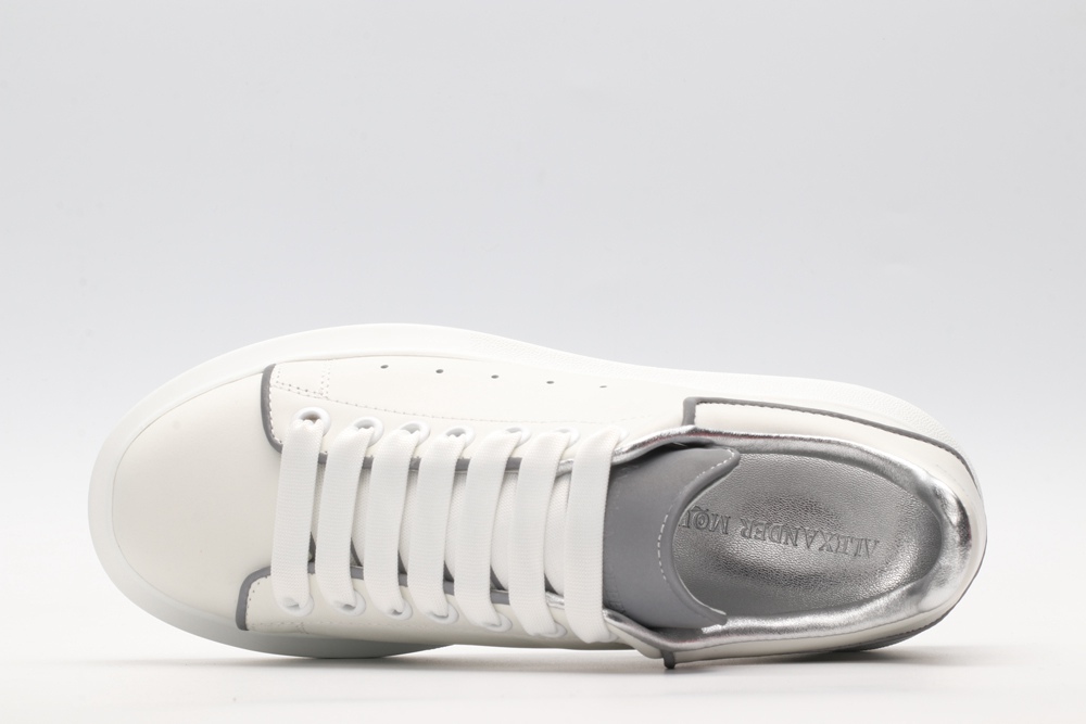 AMQ 3M Detail Oversized Sneaker