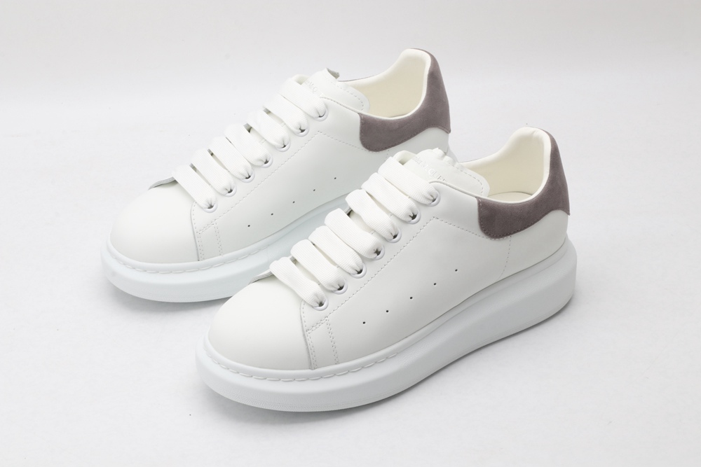 AMQ oversized sneakers with grey heel