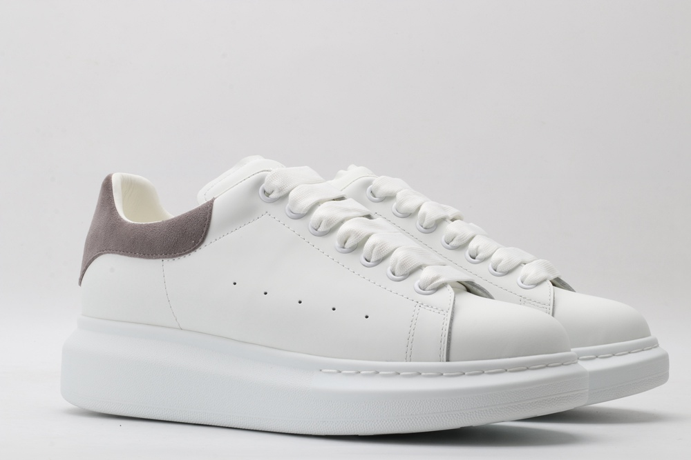 AMQ oversized sneakers with grey heel
