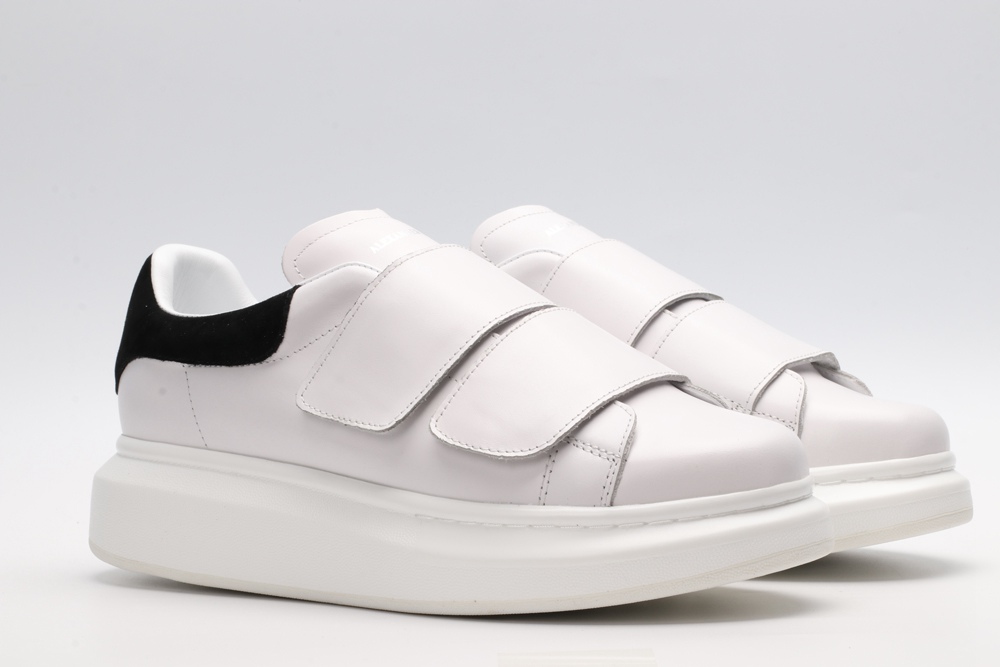 AMQ oversized sneakers with black heel