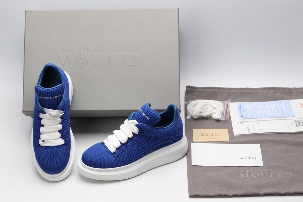 AMQ OVERSIZED SNEAKER Blue