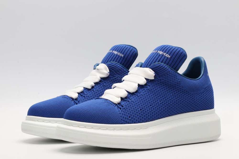 AMQ OVERSIZED SNEAKER Blue
