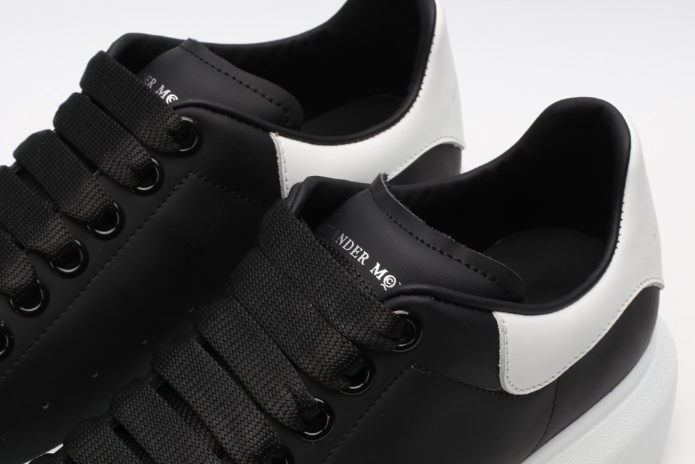 AMQ Black calf leather lace-up sneaker