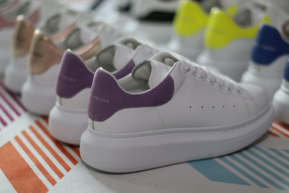 AMQ OVERSIZED SNEAKER