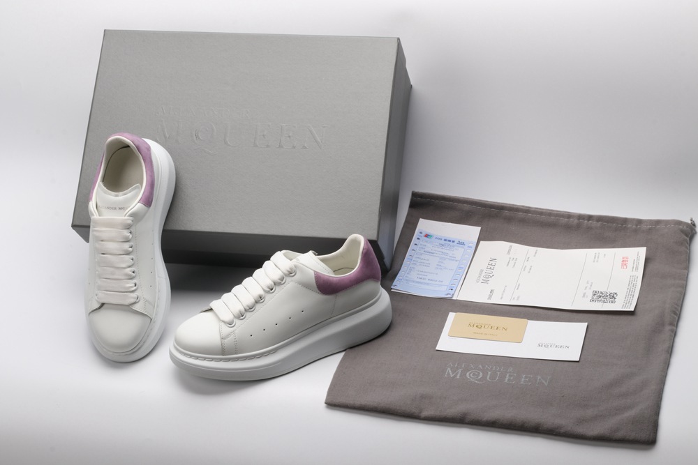 AMQ OVERSIZED SNEAKER