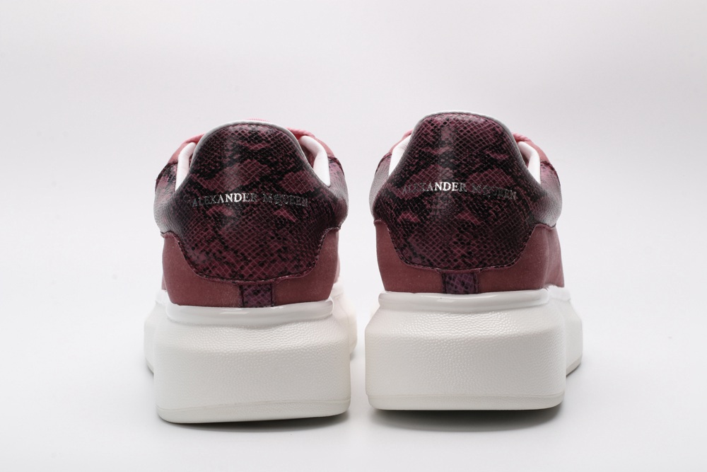 AMQ Oversized Sneaker-Rose