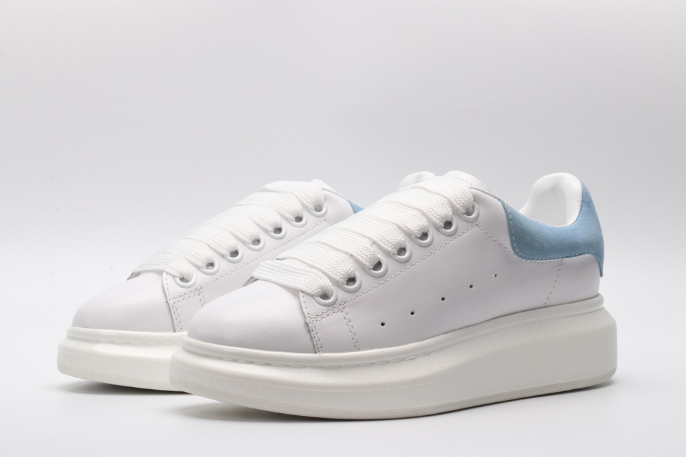 AMQ Sneaker with Blue suede heel