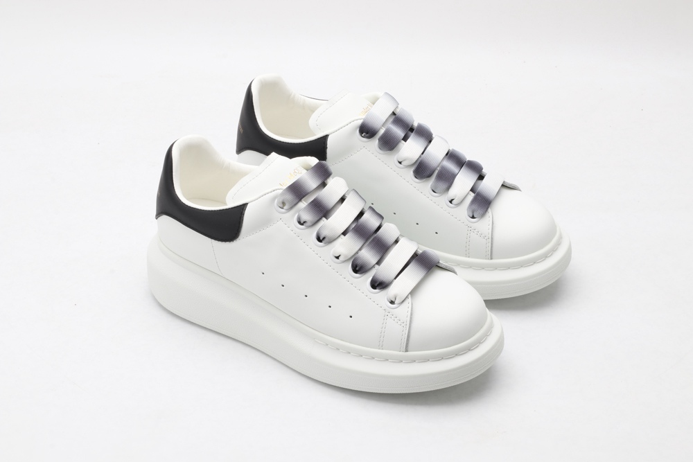 AMQ oversized sneakers with black heel