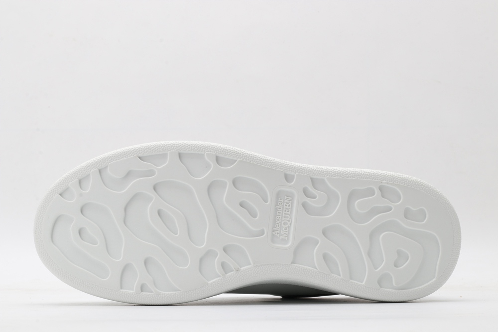 AMQ oversized sneakers with black heel