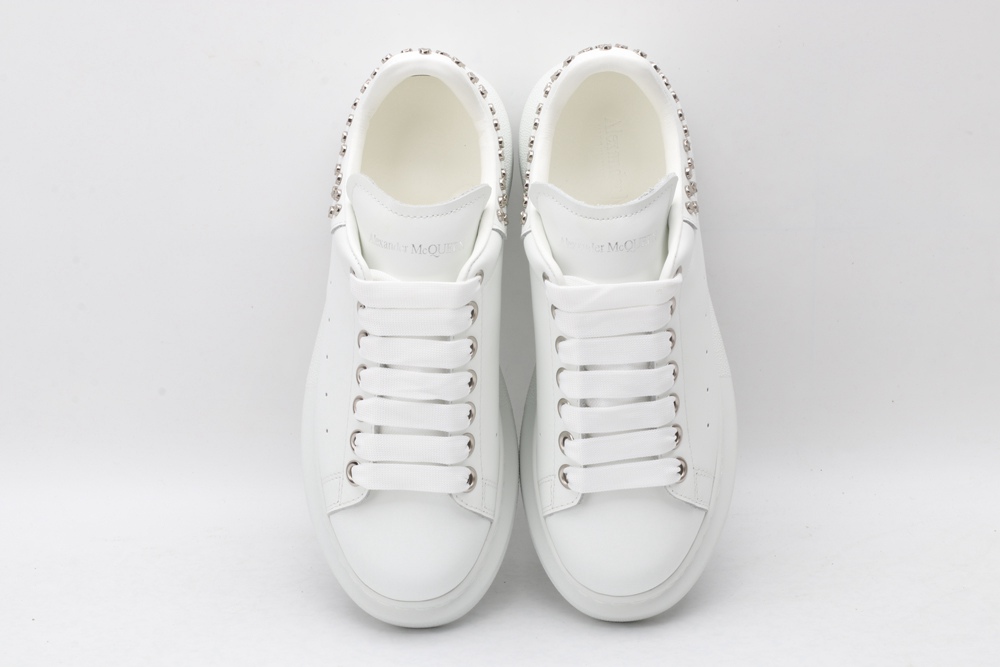 AMQ oversized white sneakers with siL*Ver-finished hammered stud
