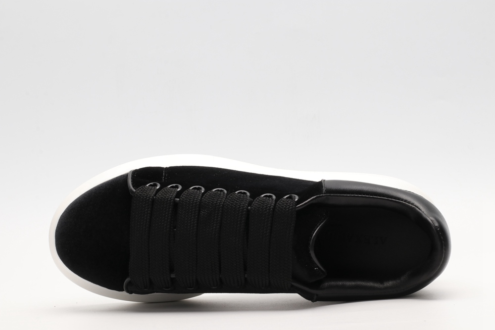 AMQ Oversized Sneaker-Black