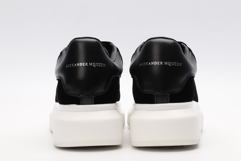 AMQ Oversized Sneaker-Black