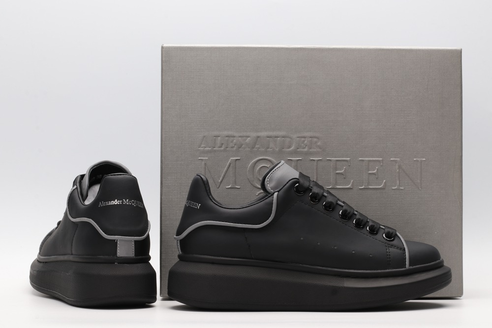 AMQ Leather Platform Sneakers-Black