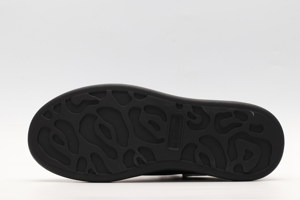 AMQ Leather Platform Sneakers-Black