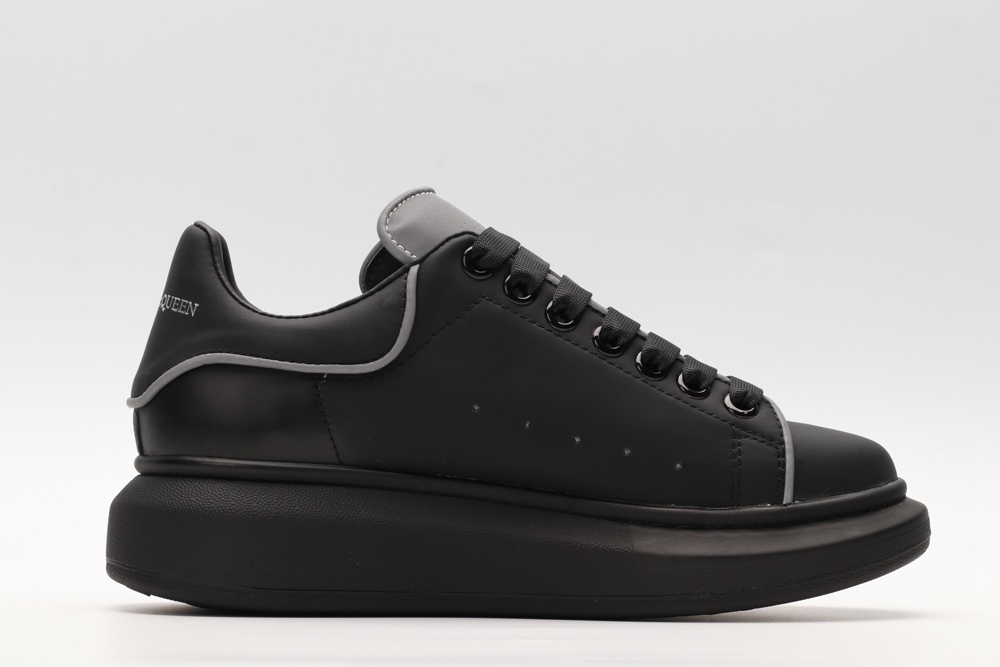 AMQ Leather Platform Sneakers-Black