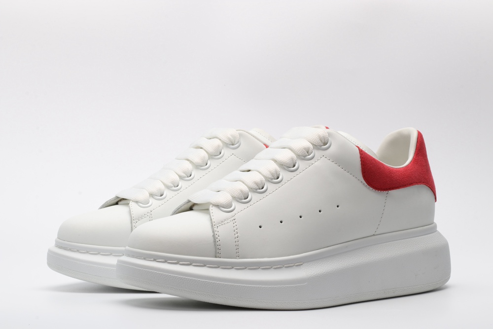 AMQ OVERSIZED SNEAKER with red heel