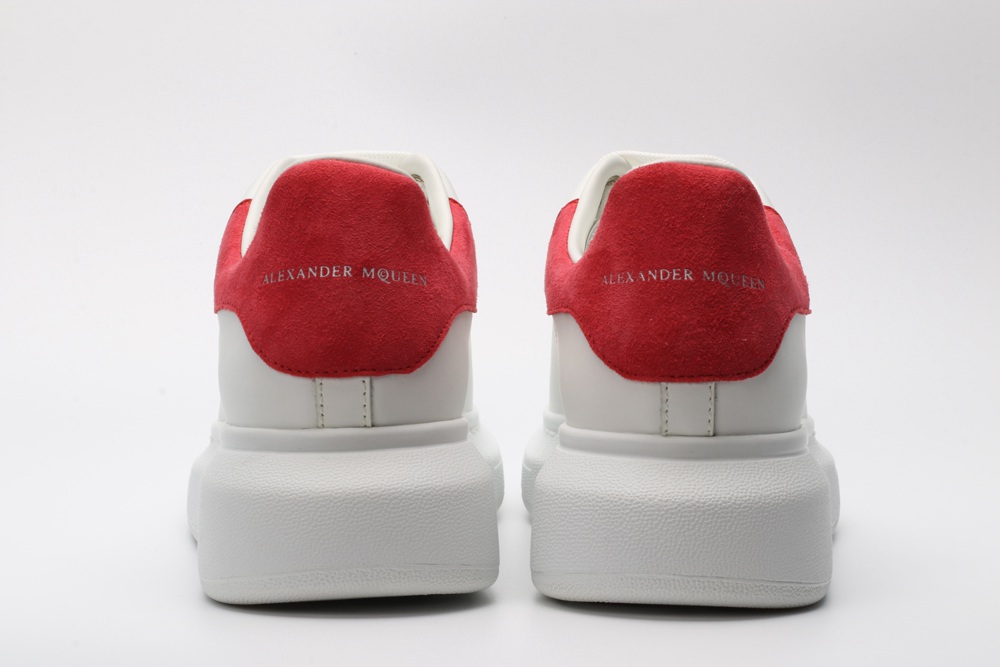 AMQ OVERSIZED SNEAKER with red heel