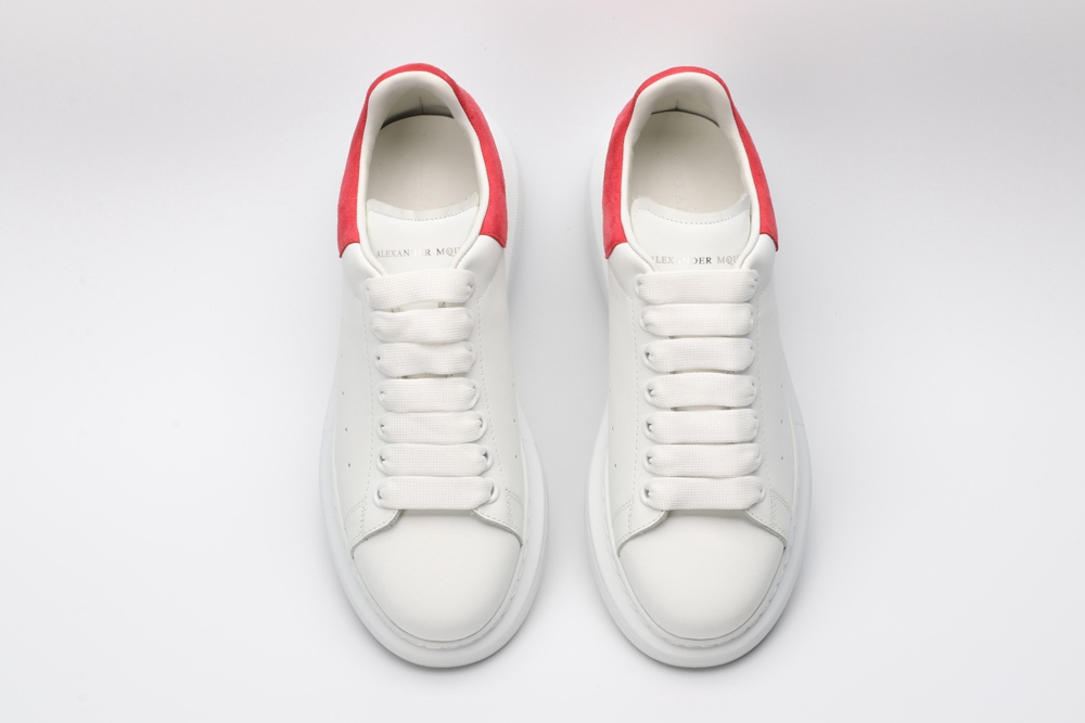 AMQ OVERSIZED SNEAKER with red heel