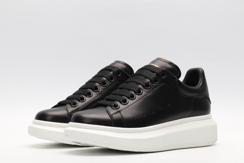 AMQ black oversized sneakers