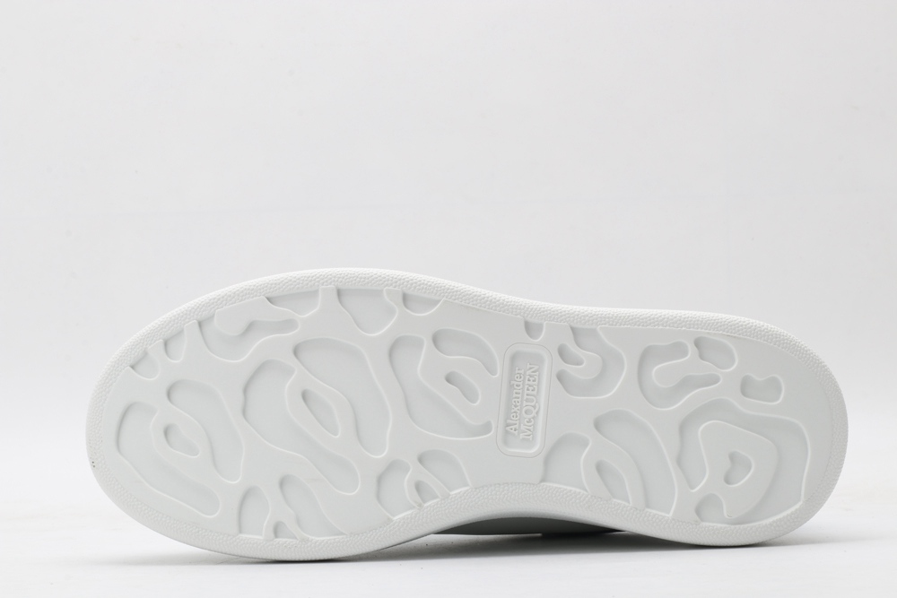 AMQ oversized sneakers with sky blue heel