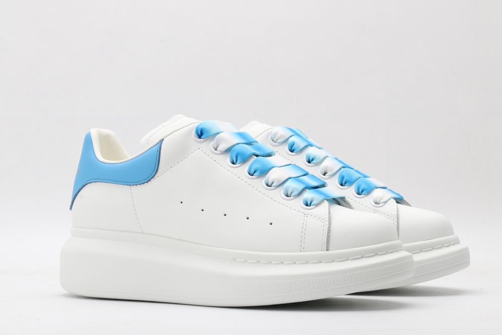 AMQ oversized sneakers with sky blue heel