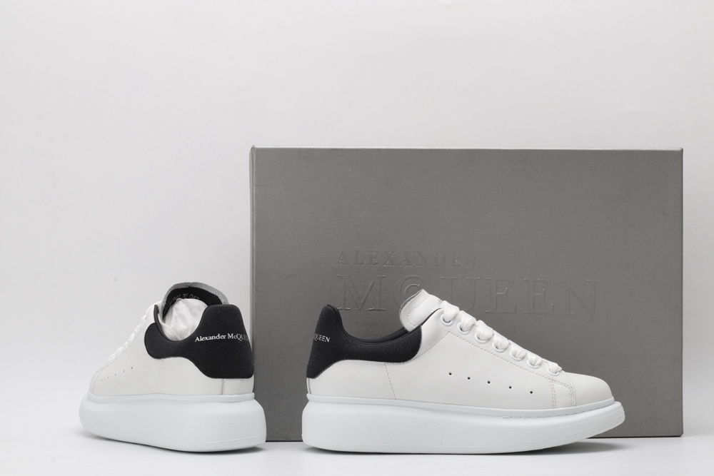 AMQ white&black oversized sneakers