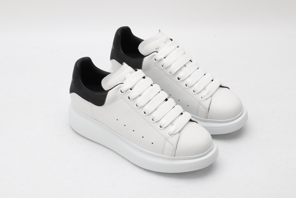 AMQ white&black oversized sneakers