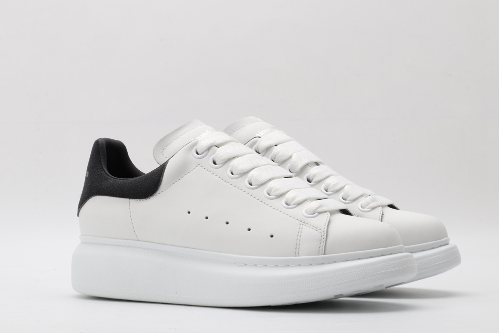 AMQ white&black oversized sneakers