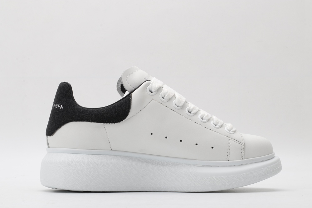 AMQ white&black oversized sneakers