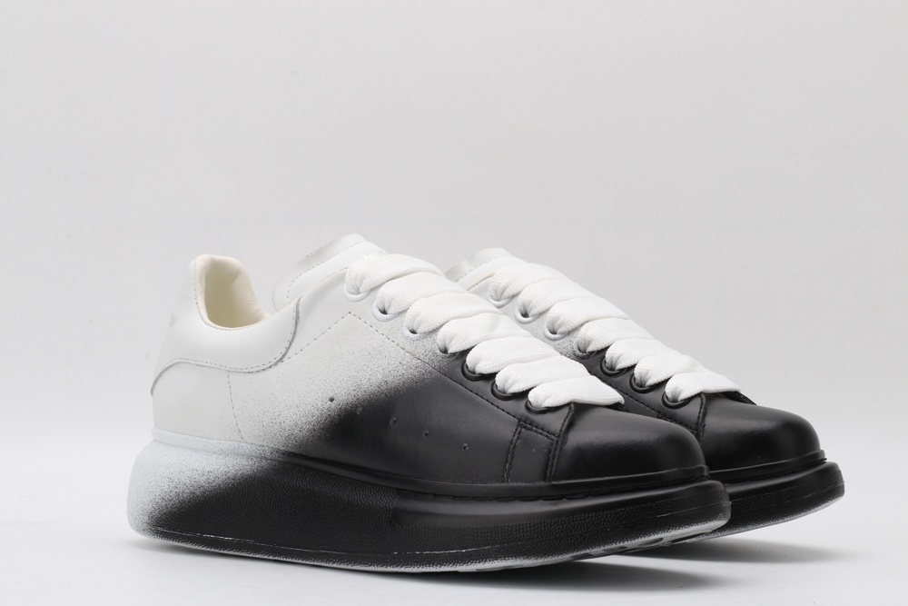 AMQ white&black oversized sneakers